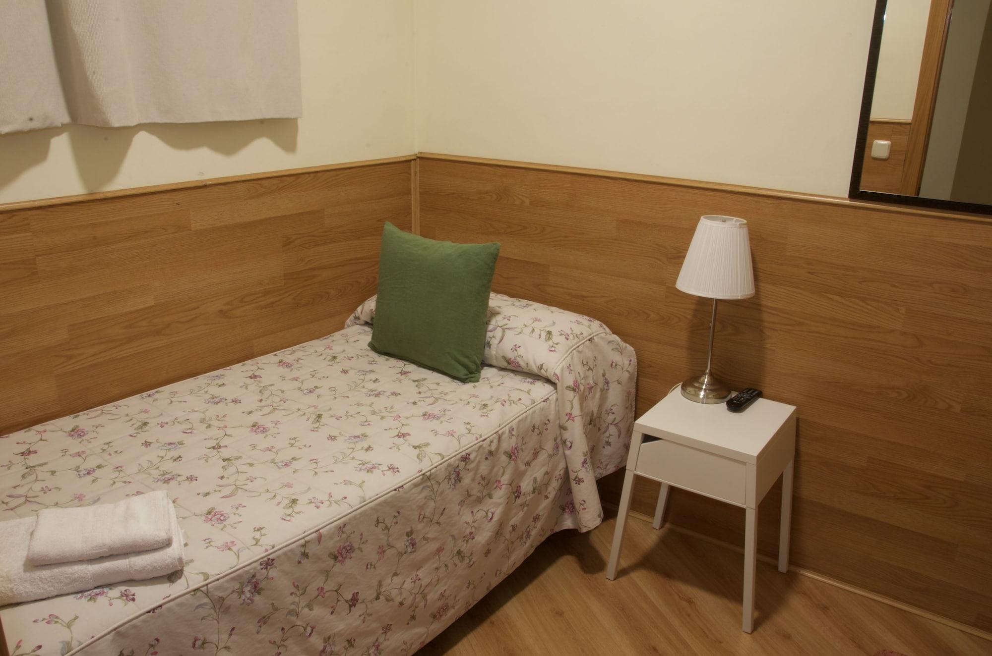Hostal Nersan2 Madrid Exterior photo