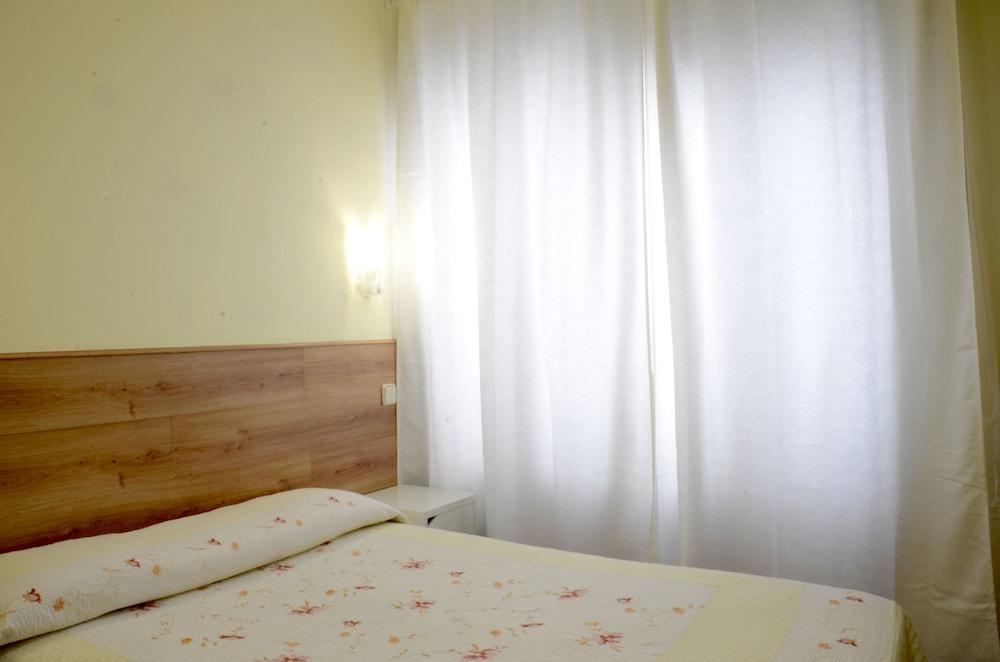Hostal Nersan2 Madrid Exterior photo