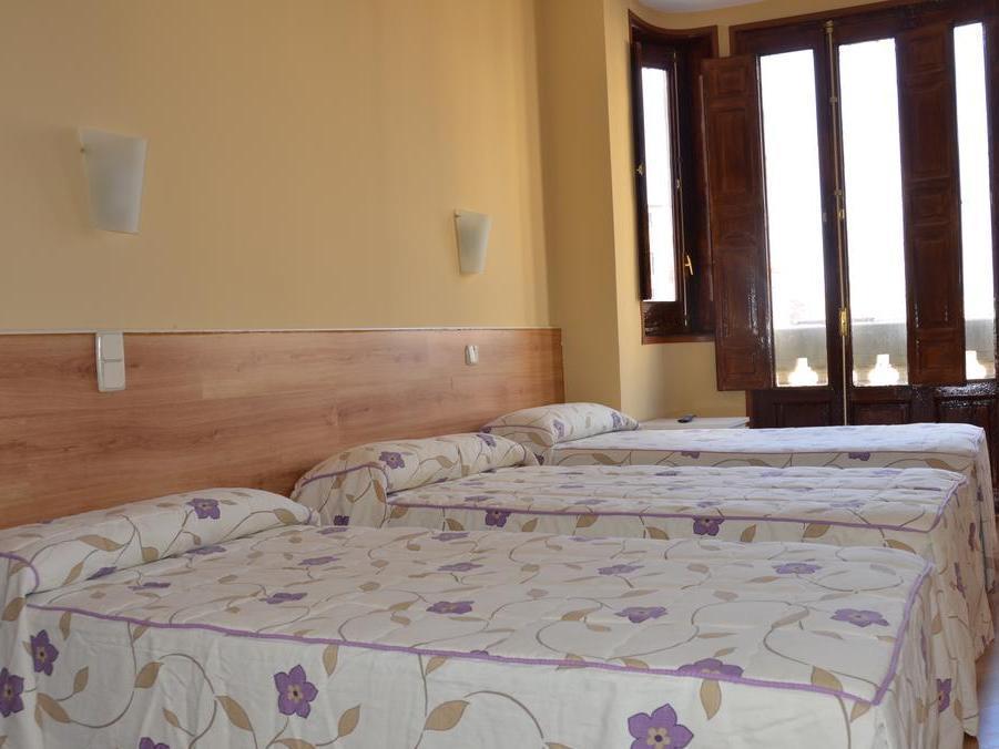 Hostal Nersan2 Madrid Exterior photo
